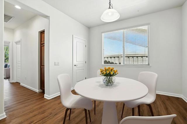 1826 Grand Pheasant Lane, Lincoln CA: https://media.crmls.org/mediaz/210f9cda-421a-49ab-9400-8791444765b8.jpg