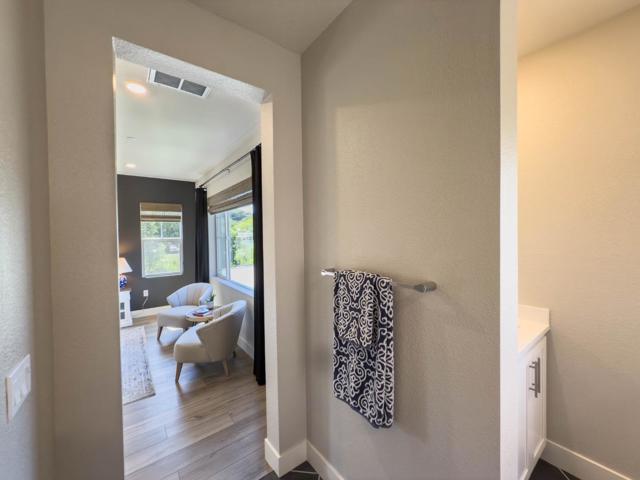 2581 Haybale Street, Gilroy CA: https://media.crmls.org/mediaz/21108af3-e563-4b4b-b6c2-2e8a4873876d.jpg