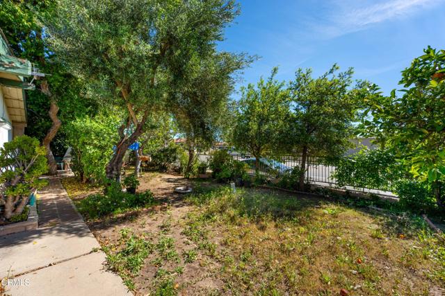 Detail Gallery Image 13 of 26 For 975 E Avenida De Los Arboles, Thousand Oaks,  CA 91360 - 4 Beds | 3 Baths