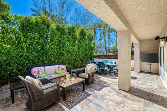 48205 Vista De Nopal, La Quinta CA: https://media.crmls.org/mediaz/2110be21-5b67-4ac3-8ae0-6793c85aed2f.jpg