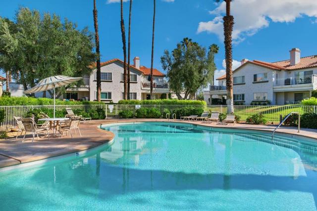 153 Desert Falls E Drive, Palm Desert CA: https://media.crmls.org/mediaz/2111447e-7528-4552-9f00-a821a9d76ca5.jpg