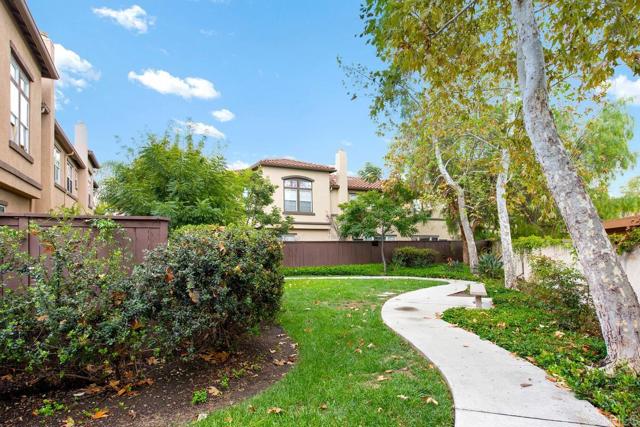 646 Sumner Way, Oceanside CA: https://media.crmls.org/mediaz/21115f40-fd99-4034-9734-0afdecb7cd7b.jpg