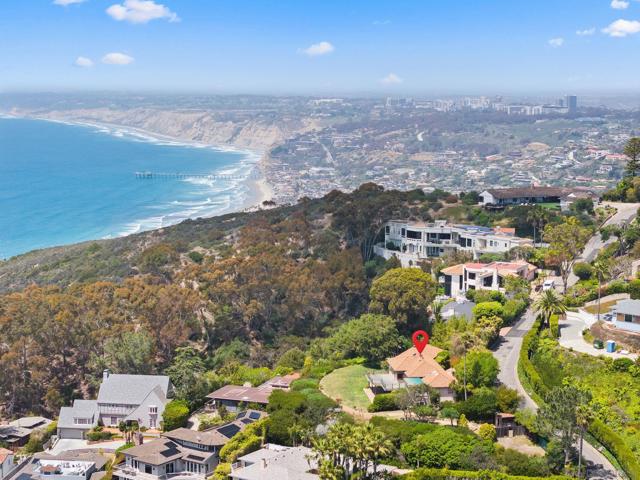 7330 Brodiaea Way, La Jolla CA: https://media.crmls.org/mediaz/2111c32d-1163-4b27-bf5a-d12949a809bf.jpg