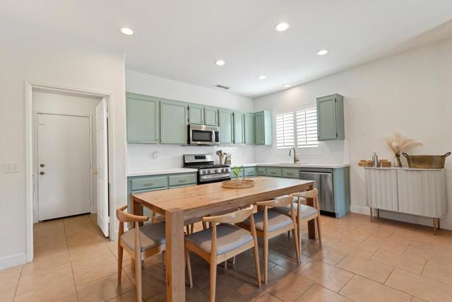 83560 Lapis Drive, Coachella CA: https://media.crmls.org/mediaz/21121a8b-125d-4fe3-b369-52c824d09275.jpg