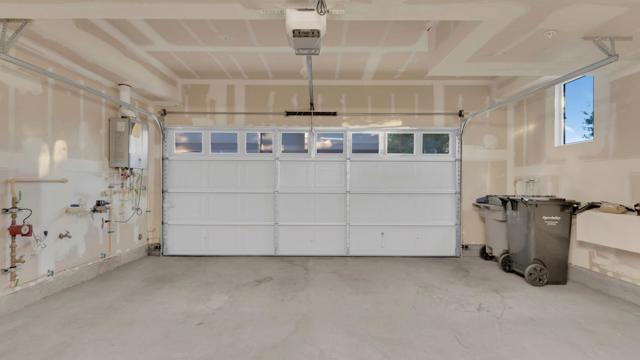 820 E Duane Avenue, Sunnyvale CA: https://media.crmls.org/mediaz/21135958-73dd-43bc-bc81-6881bf5b9b8d.jpg
