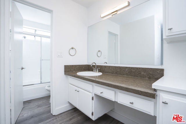 12756 Venice Boulevard, Los Angeles CA: https://media.crmls.org/mediaz/211365be-8976-475a-bd99-7e67bebe77ab.jpg