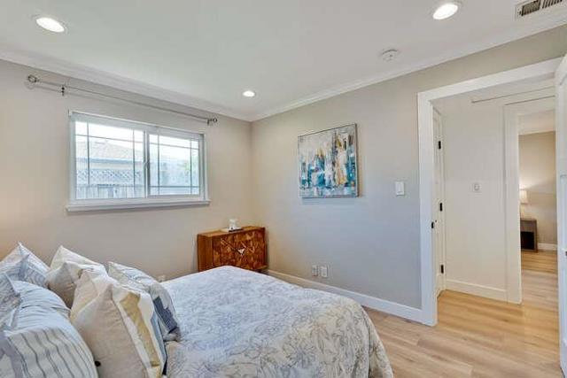898 La Plata Plaza, Campbell CA: https://media.crmls.org/mediaz/21138ef9-f6e8-438c-844d-a584865cc356.jpg