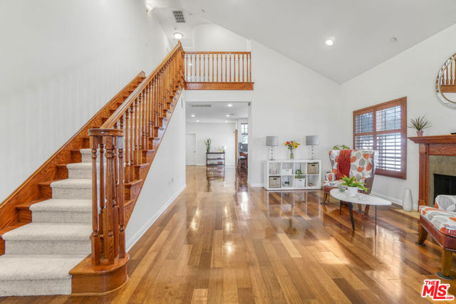 10943 Barman Avenue, Culver City CA: https://media.crmls.org/mediaz/2113dbbc-3e4e-431b-95f6-ebbe3800de39.jpg