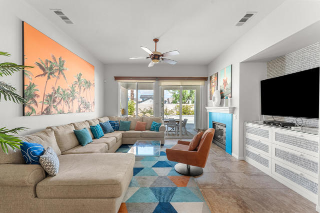 84340 Acqua Court, Indio CA: https://media.crmls.org/mediaz/21140224-c144-4d0b-bdd6-33dfdcbdf18b.jpg