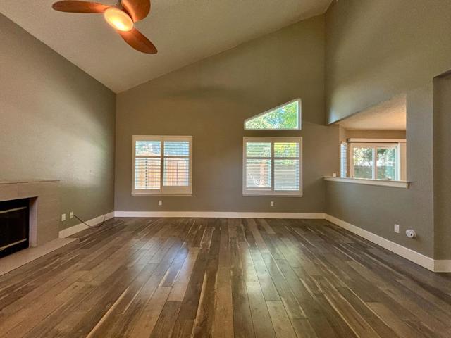 7592 Deltawind Drive, Sacramento CA: https://media.crmls.org/mediaz/21145047-3bee-4dfa-bfee-2c396a6b1c1e.jpg