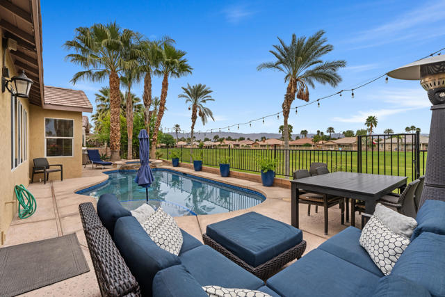 Image 21 of 22 For 49438 Douglas Street