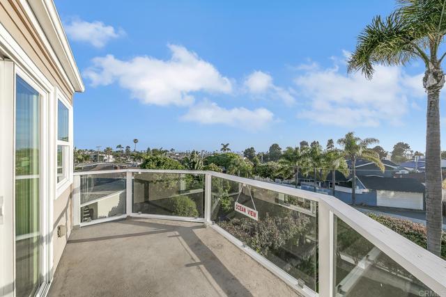 644 Grant Street, Oceanside CA: https://media.crmls.org/mediaz/21158cc0-0a0a-4bfb-a509-40b063a22c3f.jpg