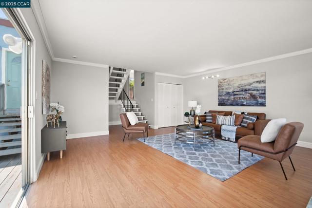 989 Parkside Dr, Richmond CA: https://media.crmls.org/mediaz/21162545-fe8c-46c4-b2a4-a7afab8b62a3.jpg