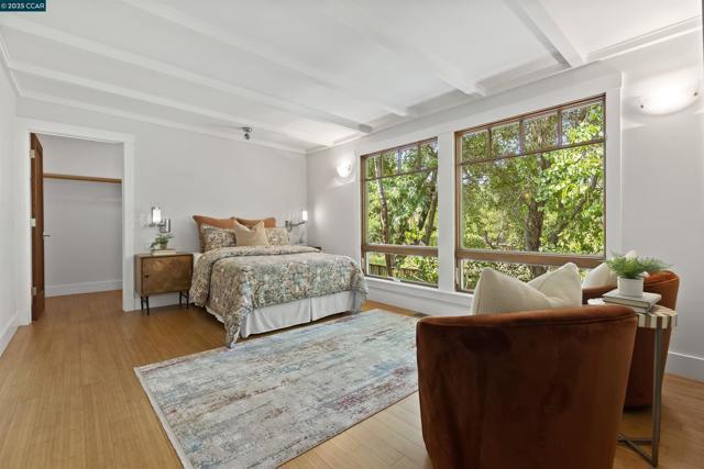1754 Reliez Valley Rd, Lafayette CA: https://media.crmls.org/mediaz/2116e402-8b9d-4bcf-9f48-8babe6ebb833.jpg