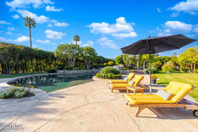 1816 Brittany Park Road, Camarillo CA: https://media.crmls.org/mediaz/21179f7c-24c4-44a0-a540-8004a877030c.jpg
