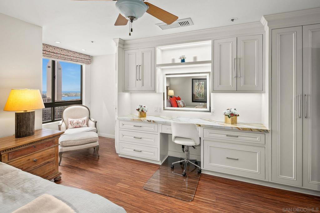 700 Front St - photo 16