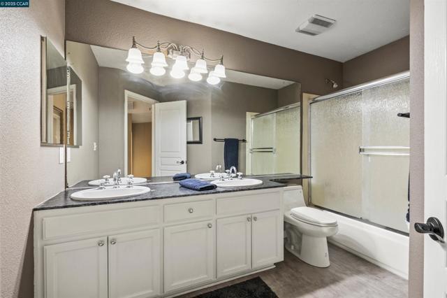 713 Tennyson Dr, Livermore CA: https://media.crmls.org/mediaz/2118b9fe-5c9d-45e7-8b93-bc6b33468aec.jpg