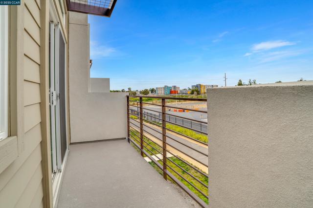 2816 Cathwood Lane, Alameda CA: https://media.crmls.org/mediaz/2118dad8-588c-44b3-82a3-eb12c1fdd9b0.jpg