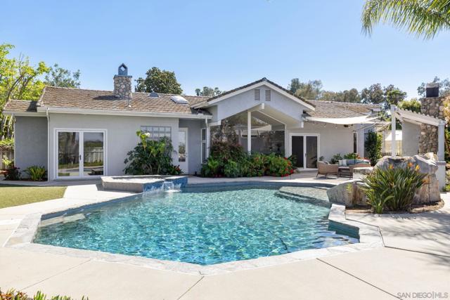 16334 Woodson View Rd, Poway CA: https://media.crmls.org/mediaz/2118e3c7-d891-4b08-bb82-5fdd7861473a.jpg