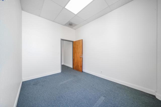 212 9Th St #208, Oakland, California 94607, ,Commercial Sale,For Sale,9Th St #208,41072197