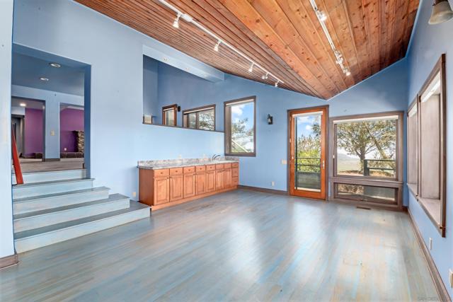 3811 Via Del Mar, San Diego CA: https://media.crmls.org/mediaz/21192801-5bea-4f6c-bcde-d8781a36ecf3.jpg