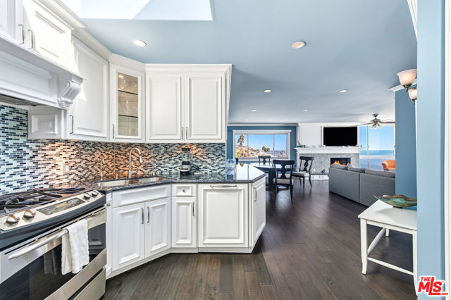22548 Pacific Coast Highway, 401 photo 3