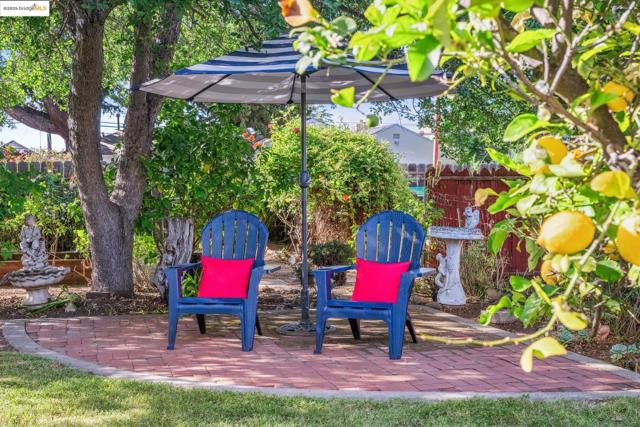 148 Estabrook, San Leandro CA: https://media.crmls.org/mediaz/211af1f3-74e5-493b-bf26-25c7aef8cbbc.jpg