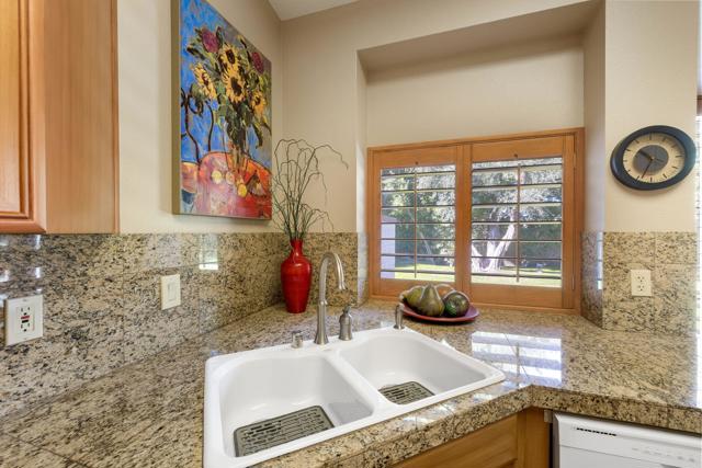 105 Potenza Circle, Palm Desert, CA 92211