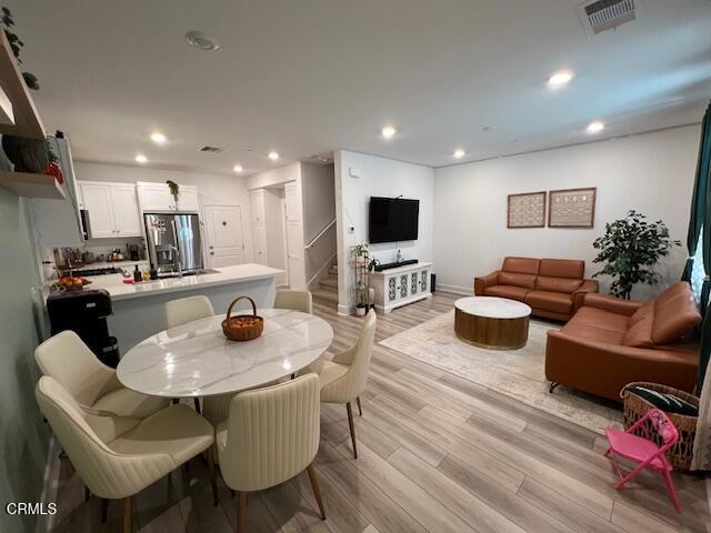 2563 LIttle Rock Lane, Simi Valley CA: https://media.crmls.org/mediaz/211c7fd5-bda0-4419-95b2-6a326a4a8a7d.jpg