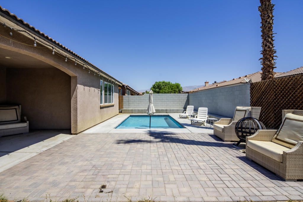 42724 Tango Court
