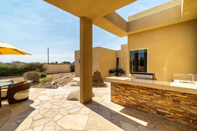16 Judd Terrace, Rancho Mirage CA: https://media.crmls.org/mediaz/211d4207-9955-4398-ab74-7f8f8cde8990.jpg