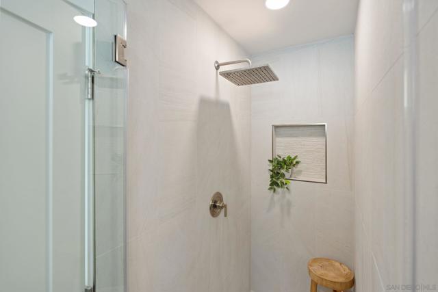 3910 Adams Street, Carlsbad CA: https://media.crmls.org/mediaz/211df519-847f-46d7-8cb1-15ee6f3cf669.jpg