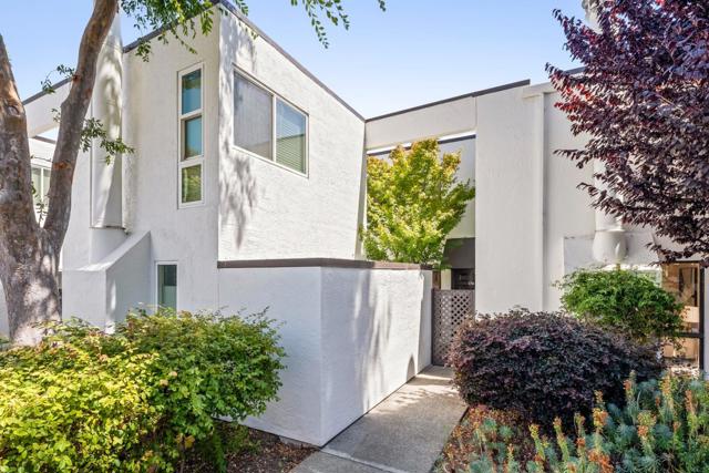 2001 Alameda De Las Pulgas, San Mateo CA: https://media.crmls.org/mediaz/211eb432-5934-406a-9e97-bfc83bda9f79.jpg