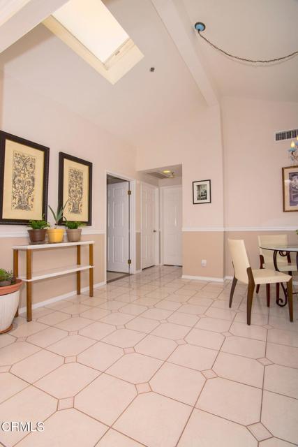 Detail Gallery Image 10 of 42 For 202 S Holliston Ave #301,  Pasadena,  CA 91106 - 3 Beds | 4 Baths