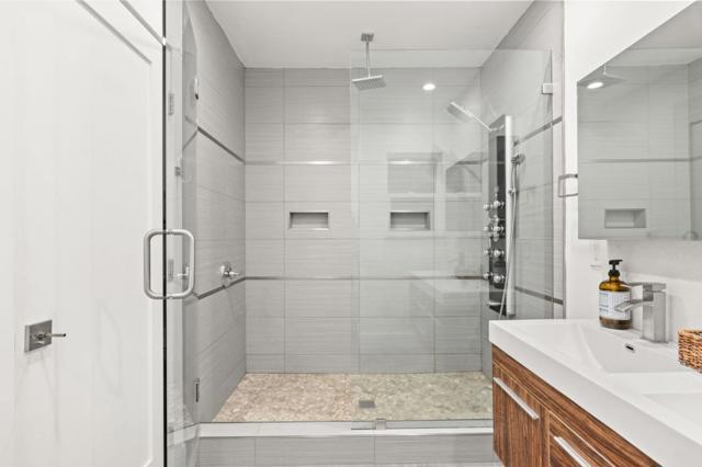 Image 43 of 55 For 2131 35th Avenue