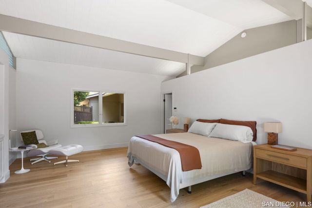 5931 Citadel CIR, La Jolla CA: https://media.crmls.org/mediaz/211fa1e6-1aaf-4f32-aa81-3a201ee18125.jpg