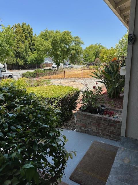 1014 W Homestead Road, Sunnyvale CA: https://media.crmls.org/mediaz/21201023-6e94-4512-b821-096c1baebb18.jpg