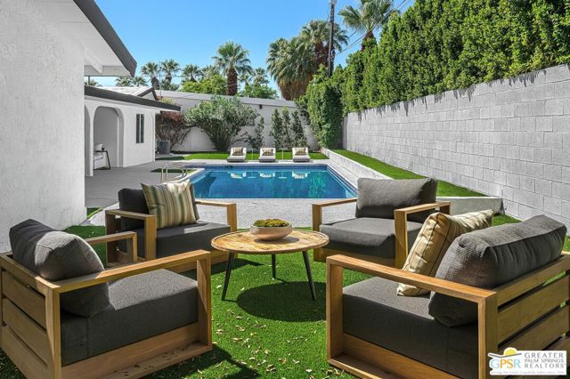 1433 N Fiesta Road, Palm Springs, CA 92262