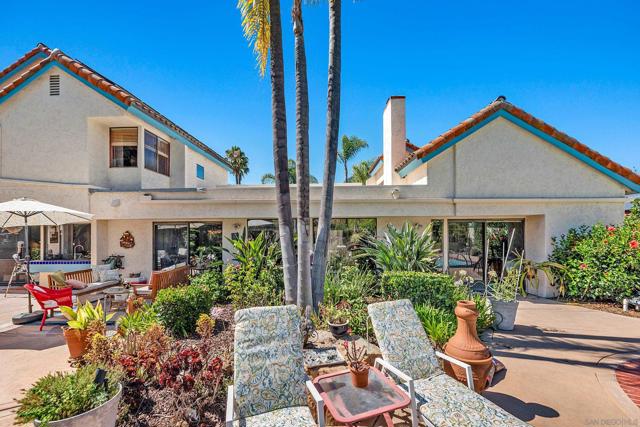 13414 Calle Colina, Poway CA: https://media.crmls.org/mediaz/2121068c-fca0-4268-9977-b23b376f172c.jpg