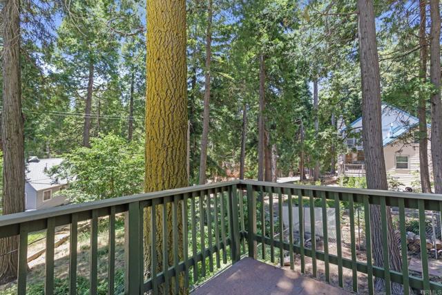 Detail Gallery Image 7 of 38 For 1148 Saturn Way, Crestline,  CA 92325 - 3 Beds | 2 Baths