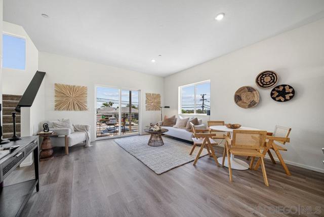 8172 Golden Ave, Lemon Grove CA: https://media.crmls.org/mediaz/2121a9d0-a0b1-483f-bb04-4d3ab77b8fd1.jpg
