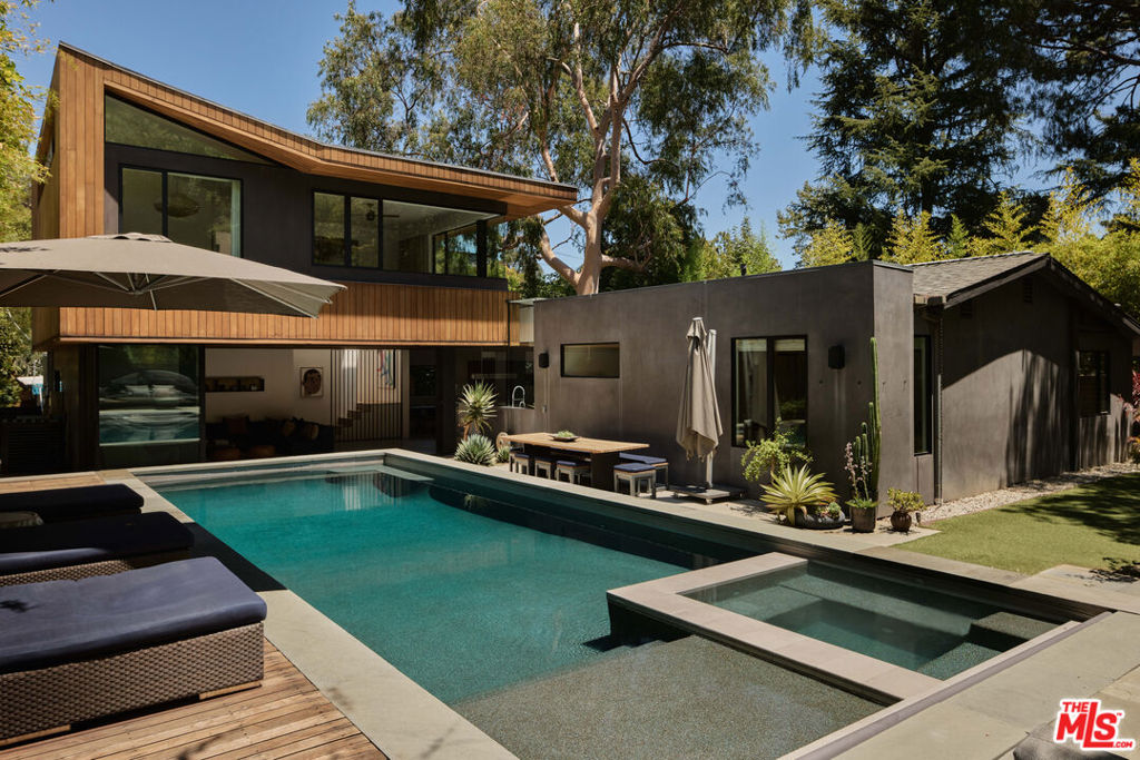 8970 Wonderland Park Avenue — architectural residence