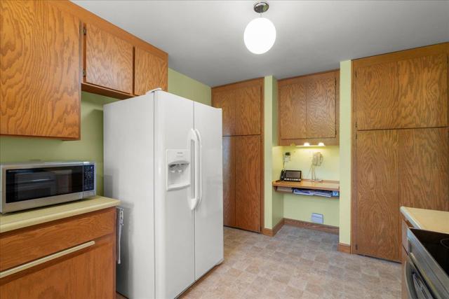18584 Favre Ridge Road, Los Gatos CA: https://media.crmls.org/mediaz/2123085a-ae7c-4e60-9aac-2e4a62a12483.jpg