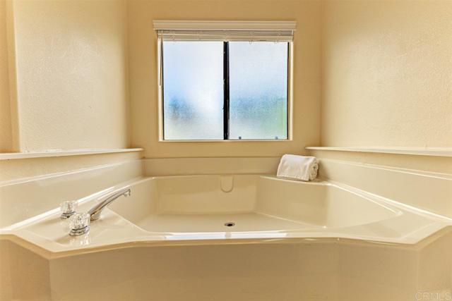 Image 35 of 56 For 18218 Paradise Mountain Road Spc 158