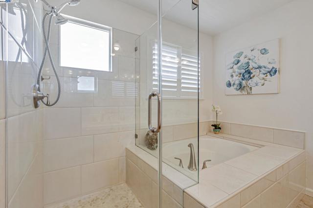 1657 Via Cortina, San Jose CA: https://media.crmls.org/mediaz/21234616-5afd-4d28-ab96-0ea116557b26.jpg