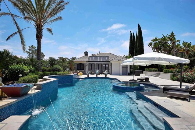 18092 Lago Vista, Rancho Santa Fe CA: https://media.crmls.org/mediaz/2123799e-a713-4e6b-98c3-6f203a8c4120.jpg