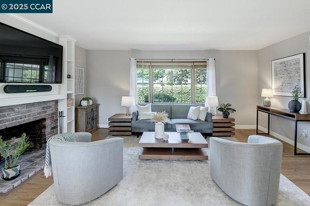 387 ODIN PLACE, Pleasant Hill CA: https://media.crmls.org/mediaz/2123d781-2630-4c43-bdba-74aec8e12fd2.jpg