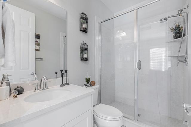 5079 Rowan Dr, San Ramon CA: https://media.crmls.org/mediaz/212417f7-61f0-4565-bc06-3e5bb4d09b76.jpg