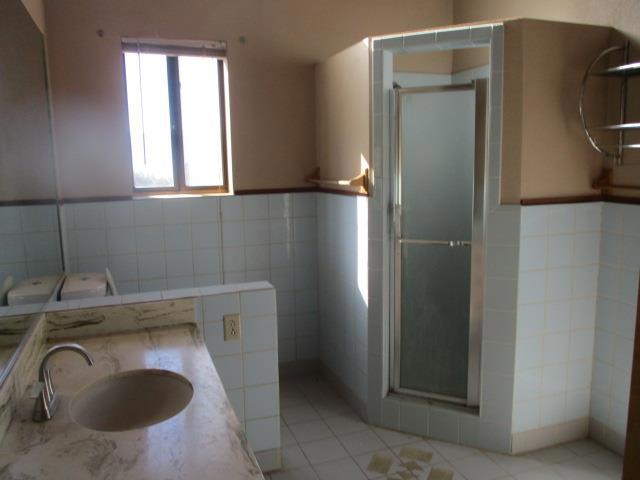 34120 Fabry Road, Soledad CA: https://media.crmls.org/mediaz/21247530-d957-44ff-b981-215bb83f6d98.jpg