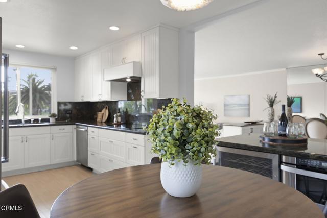 2205 Vina Del Mar, Oxnard CA: https://media.crmls.org/mediaz/21250b3b-73ff-4ba8-913a-84ec727003e8.jpg